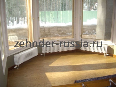 Радиатор Zehnder 4030 / 54 V002 1/2" RAL 9016 нижнее подключение